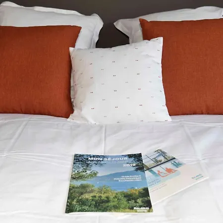 Azur Hotel 2*