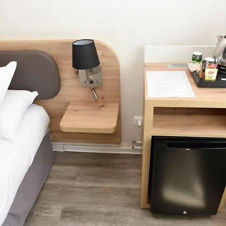 Azur Hotel 2*