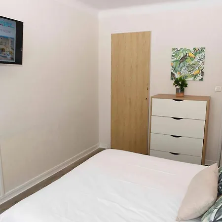 Otel Azur 2*
