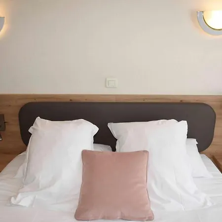 Azur Otel 2*