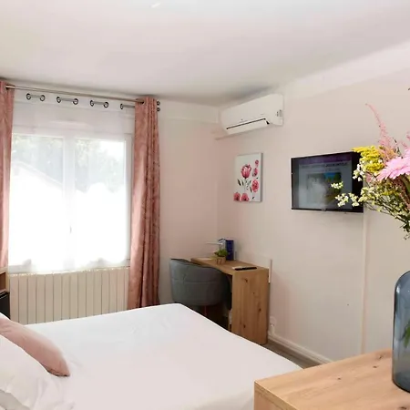Azur Otel 2*