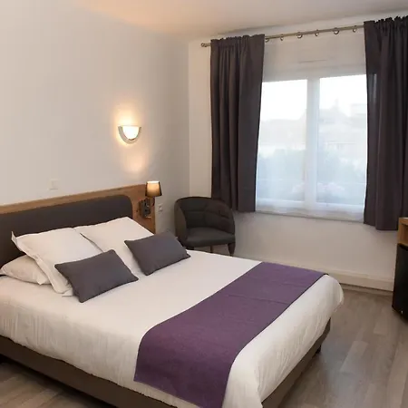 Azur Hotel 2*
