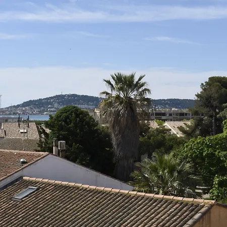 Otel Azur 2*